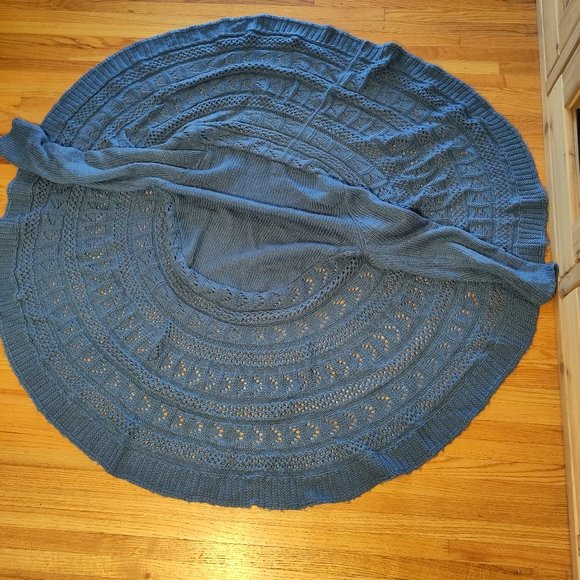 Circular knit Cardigan - Picture 5 of 6